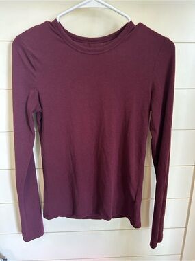 GAP Women's Long-Sleeve Crewneck Top in Deep Burgundy